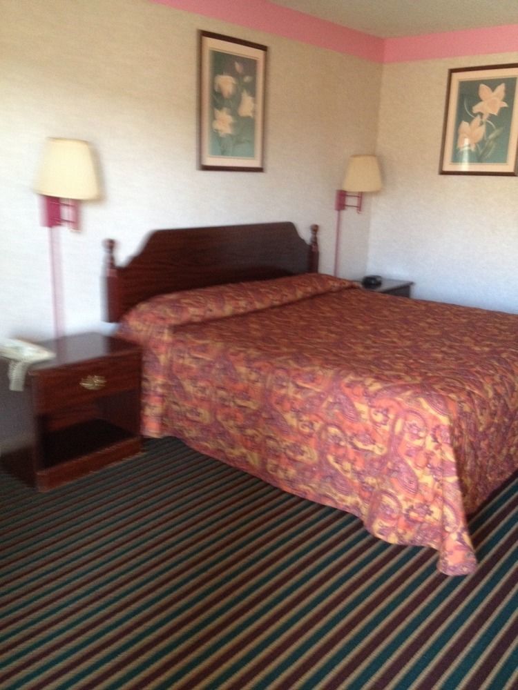 Budget Inn Timmonsville Bagian luar foto