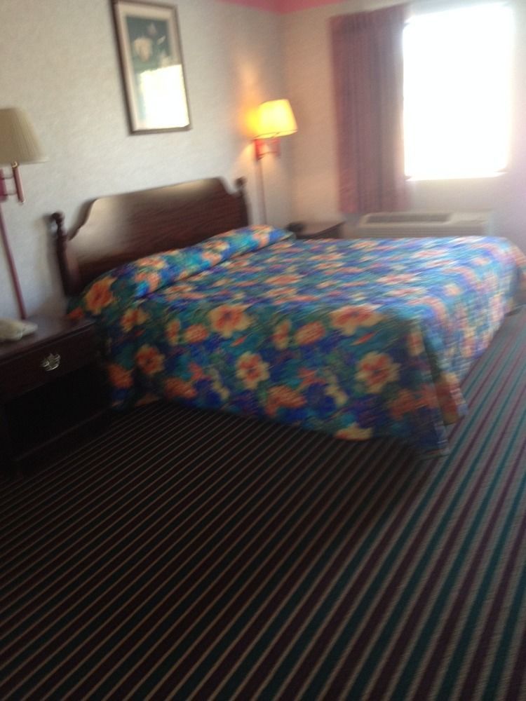 Budget Inn Timmonsville Bagian luar foto